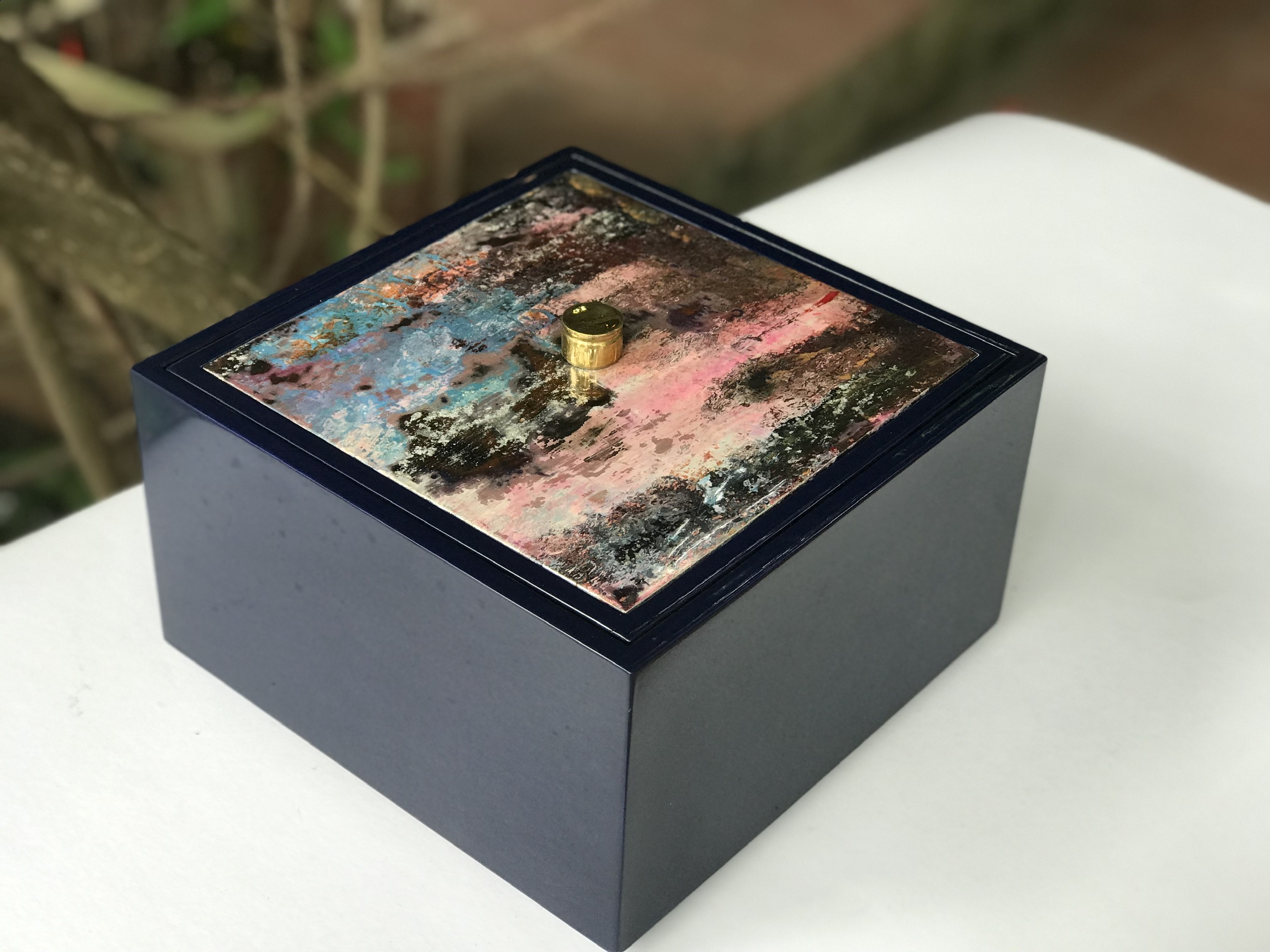 Hand-finished decorative gift box